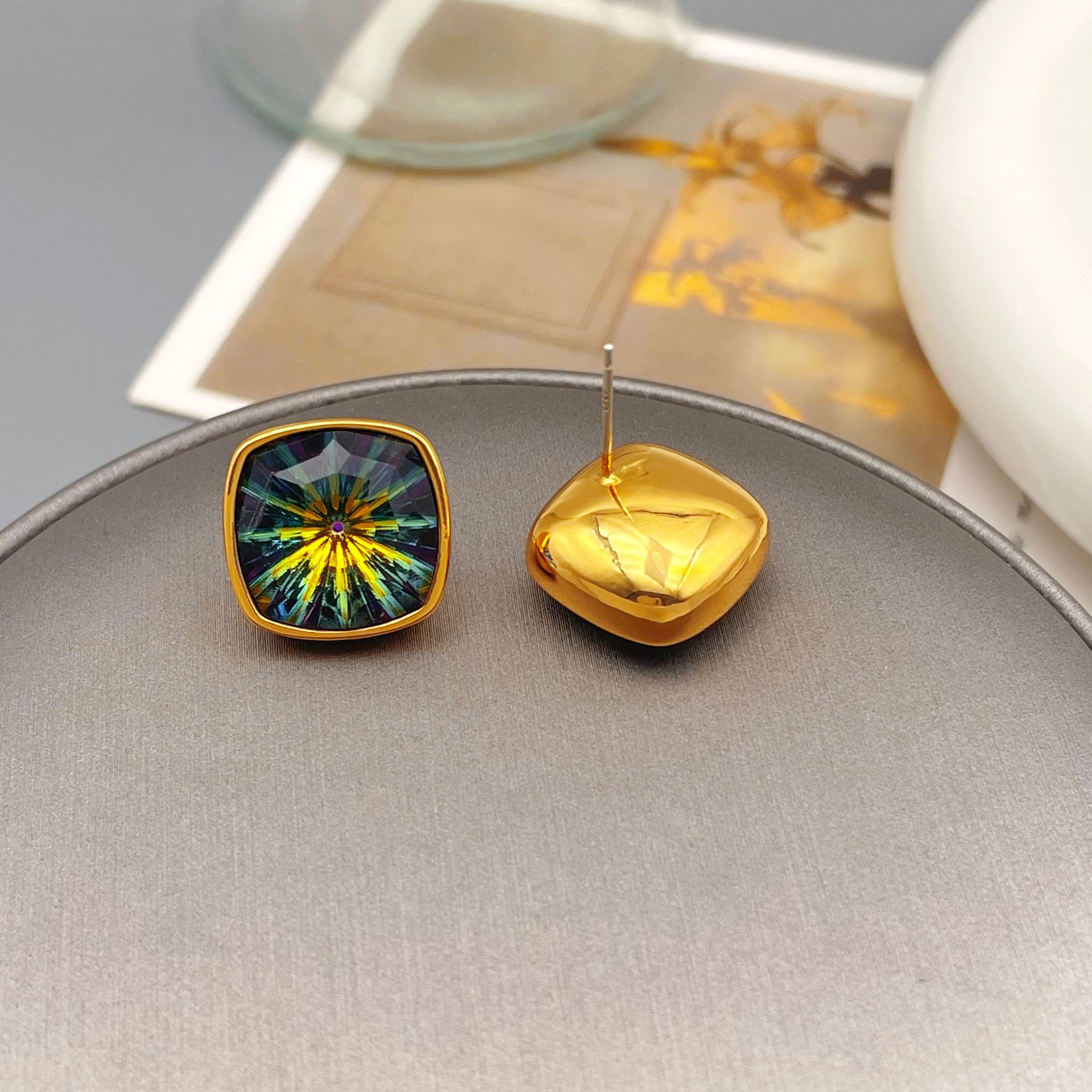 Sugar Cube Crystal Simple Stud Earrings