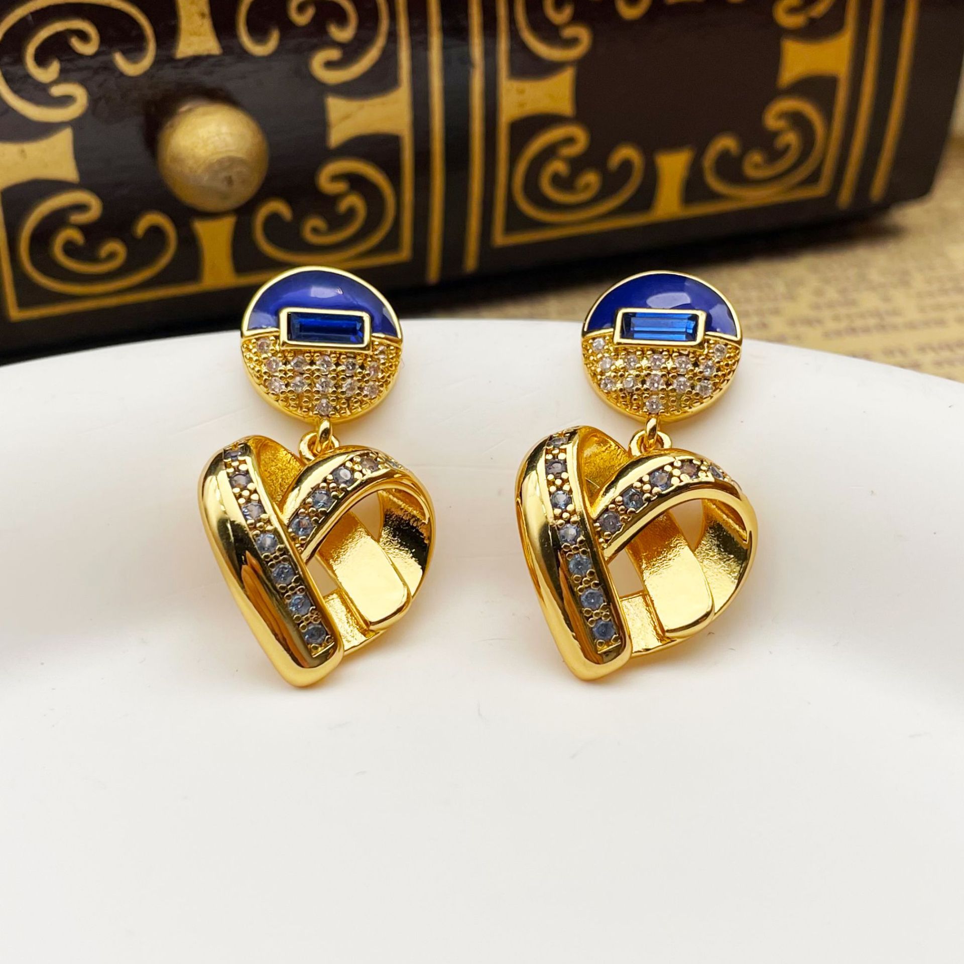 Three-dimensional Hollow Line Love Inlaid Earrings