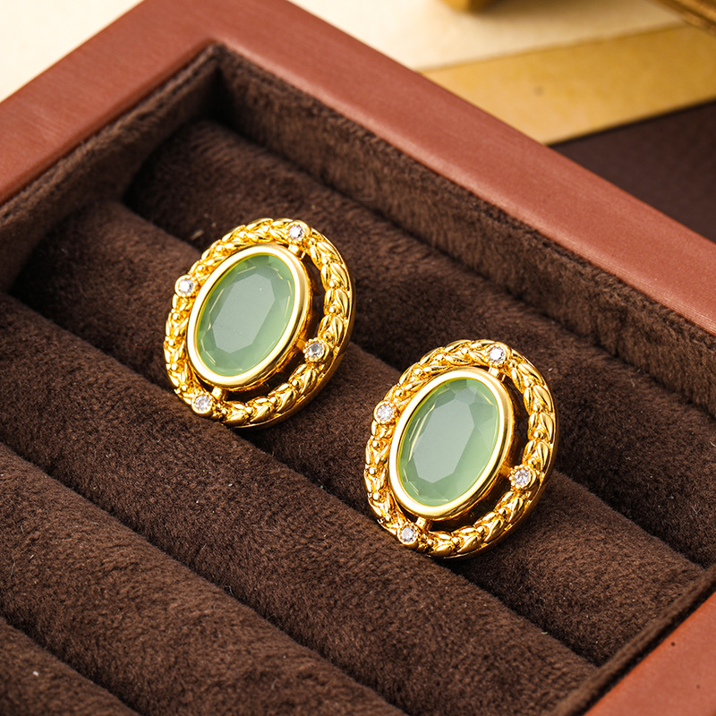 Oval Inlaid Jade Simple Stud Earrings