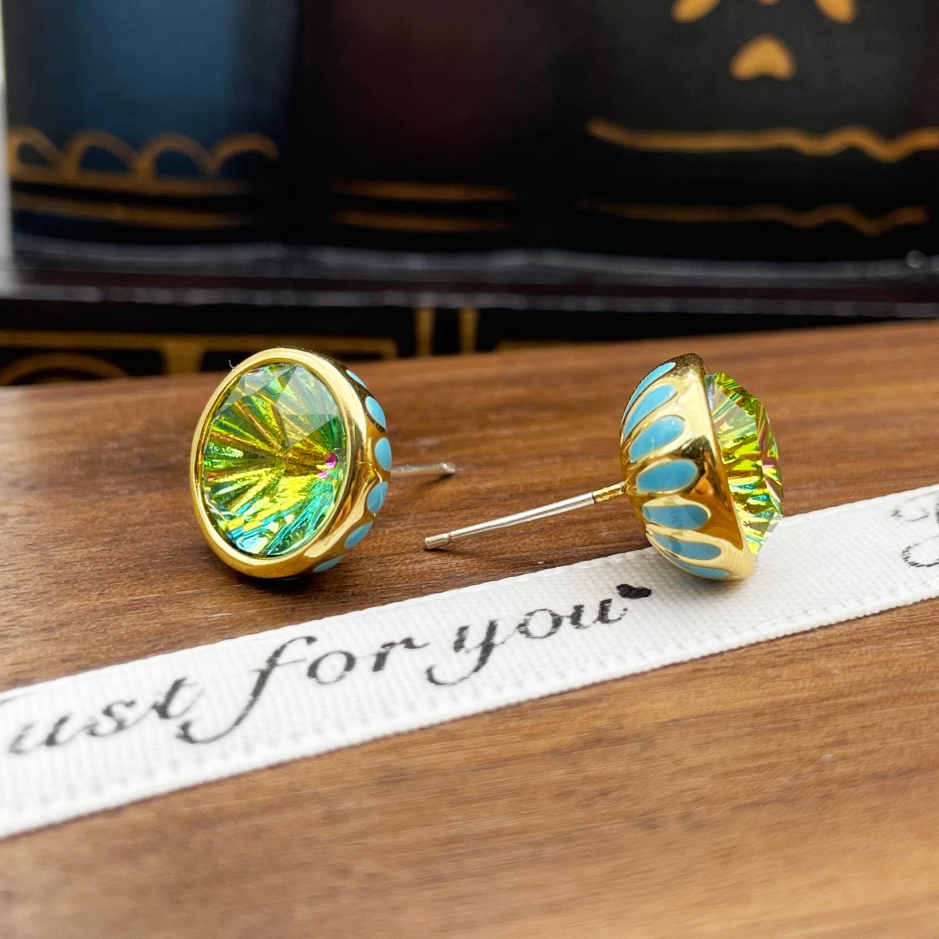 Daisy Pattern Enamel Stud Earrings