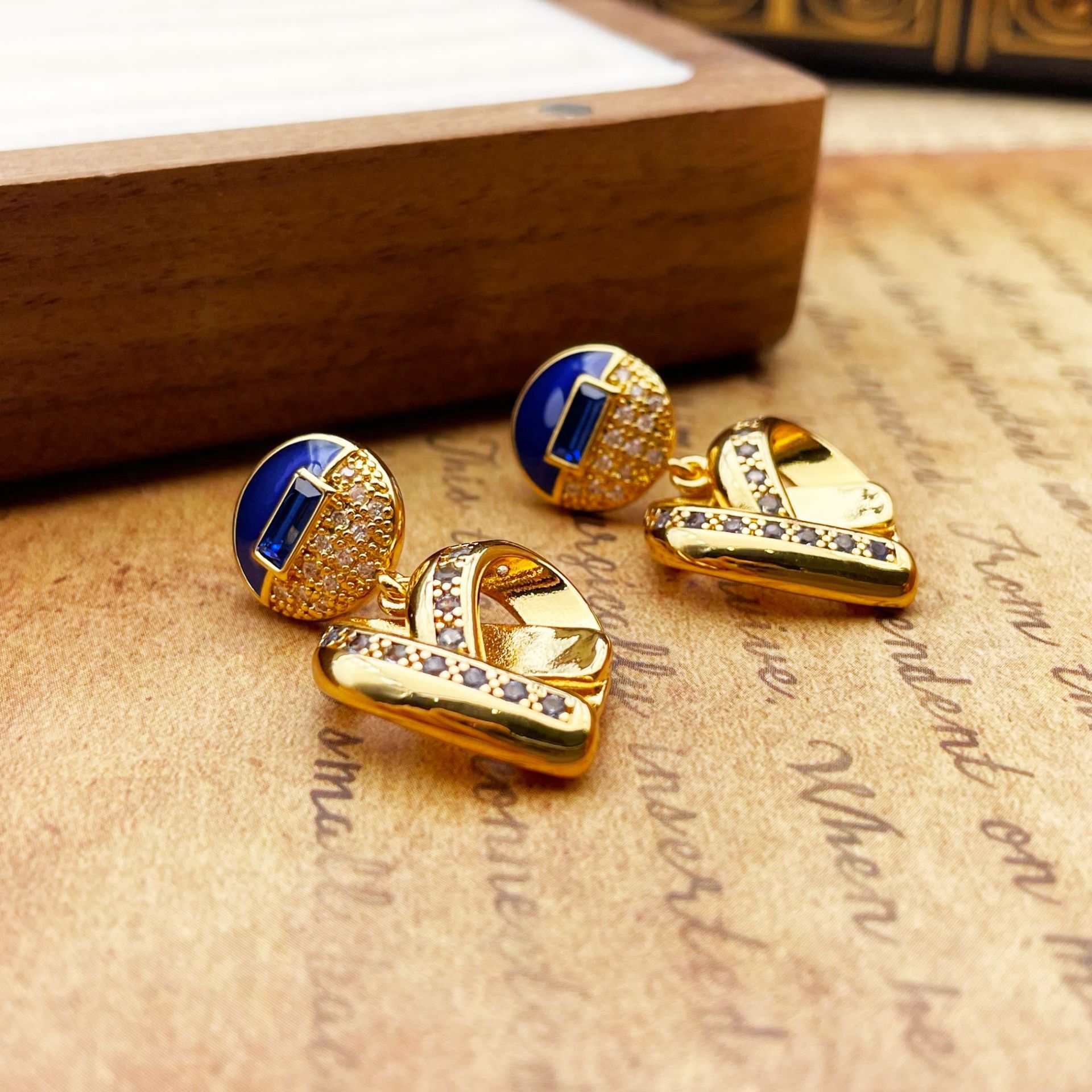 Three-dimensional Hollow Line Love Inlaid Earrings