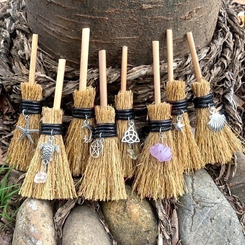 Wooden Broomstick with Pastoral Plant Design|Home Decor Accessories