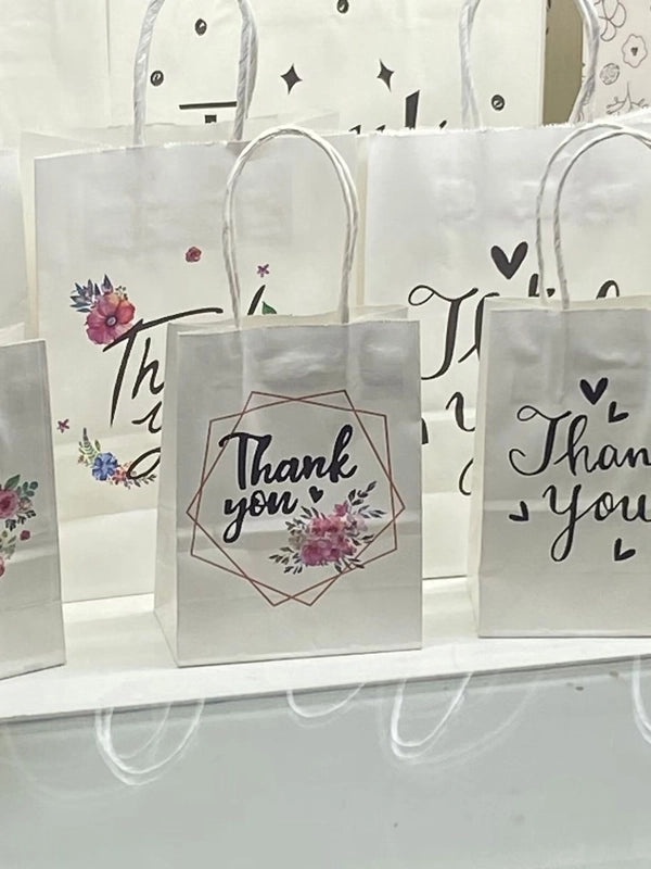 Thanksgiving Heart-Shaped Kraft Paper Gift Bags for Party Favors | Party Supplies