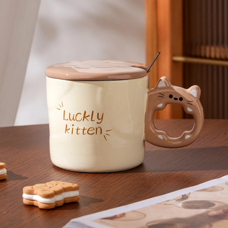 Charming Ceramic Letter Mug for Everyday Use | Home & Kitchen>Mugs & Drinkware>Ceramic Mugs