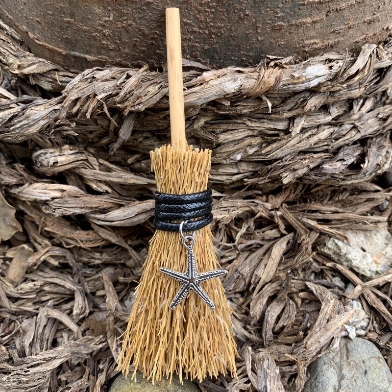 Wooden Broomstick with Pastoral Plant Design|Home Decor Accessories