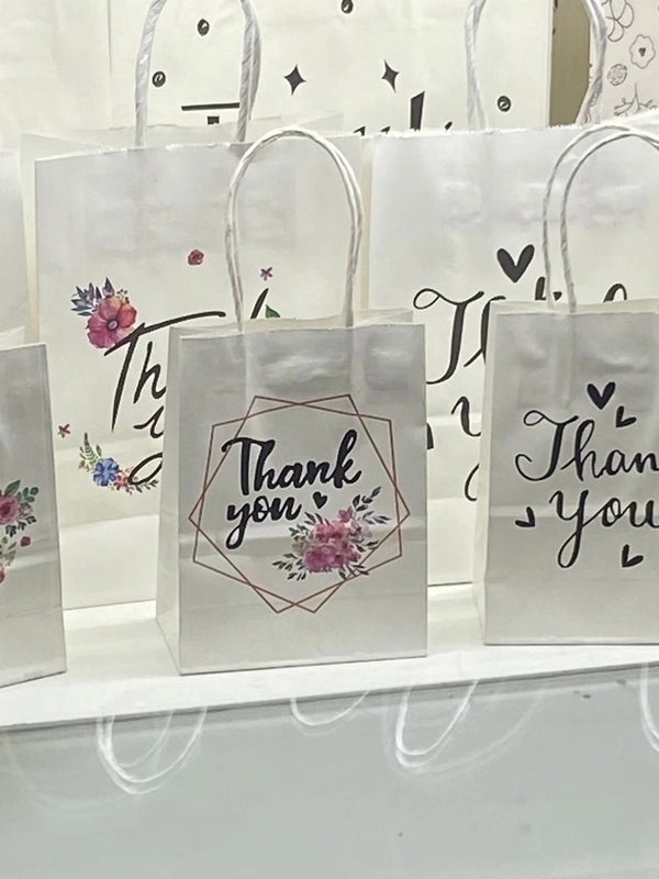 Thanksgiving Heart-Shaped Kraft Paper Gift Bags for Party Favors | Party Supplies