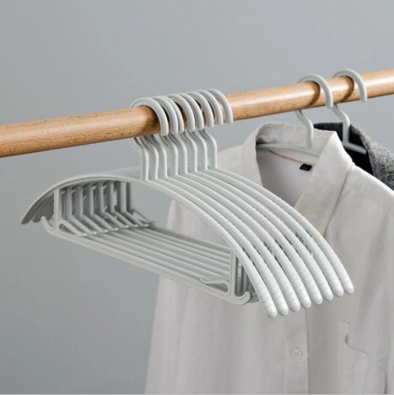 Retractable Plastic Clothes Hanger with Simple Geometric Design|Home & Living/Closet Storage & Organization