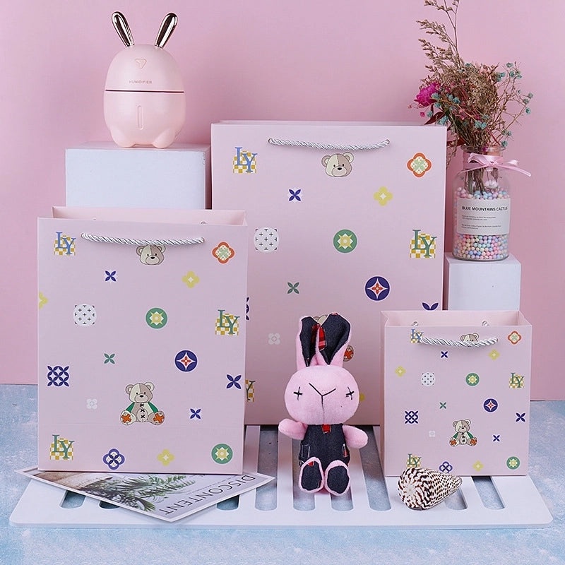 Fashion Bear White Cardboard Gift Bag 210g Daily Use 1 Piece|Gift Bags & Wrapping Supplies