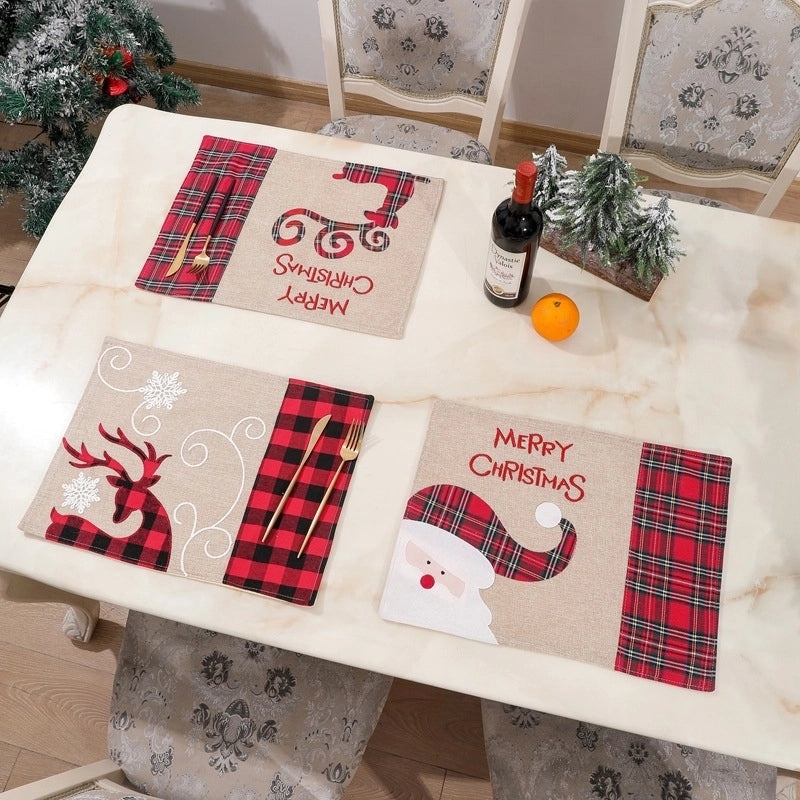 Festive Reindeer Print Cloth Table Mat for Christmas Party|Home Decor & Table Accessories