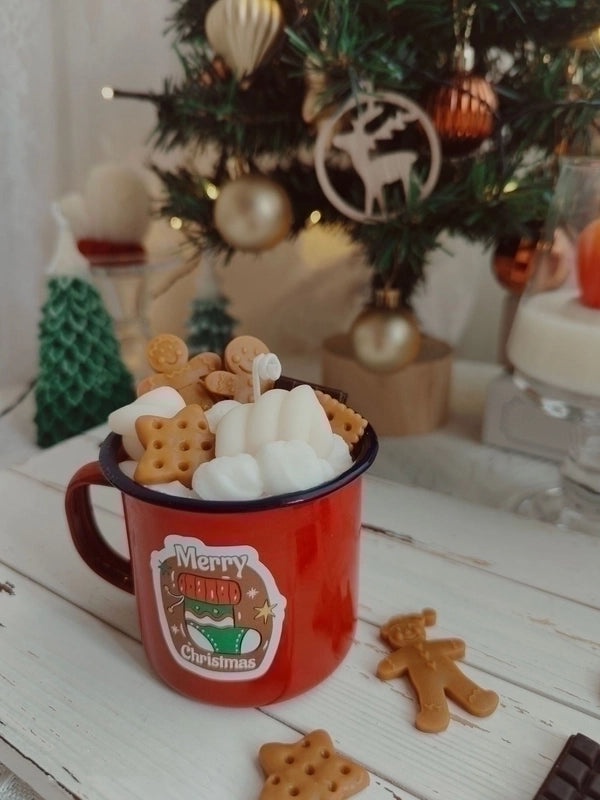 Festive Christmas Tree Scented Soy Wax Letter Candle | Home Fragrance