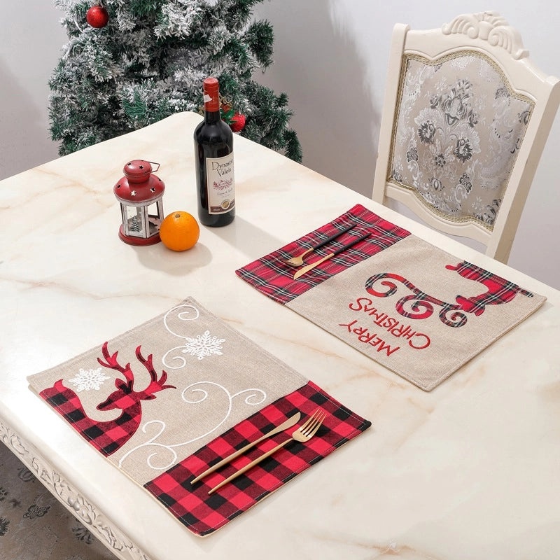 Festive Reindeer Print Cloth Table Mat for Christmas Party|Home Decor & Table Accessories