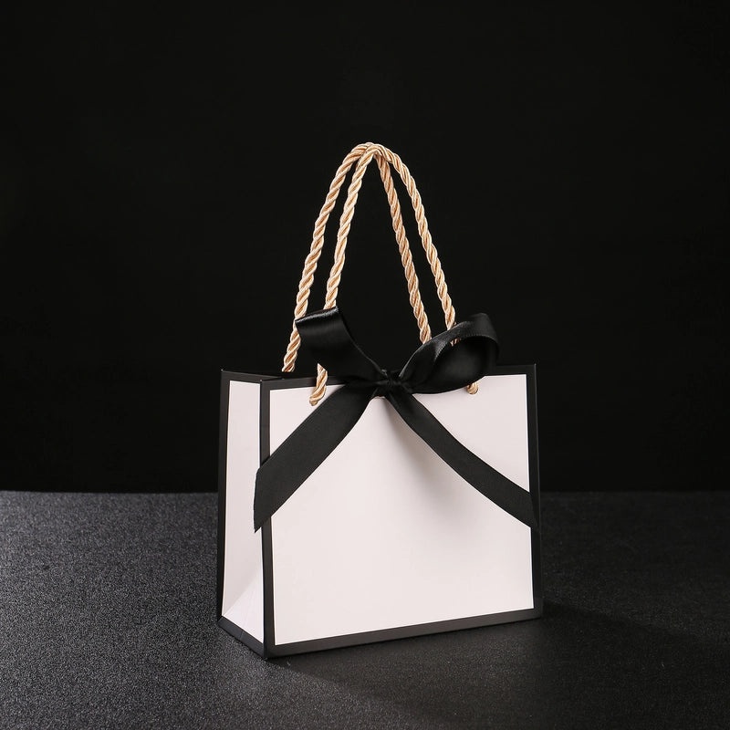 2 White Bow Knot Gift Bags for Wedding Engagement Holiday Party|Gift Bags and Wrapping Accessories
