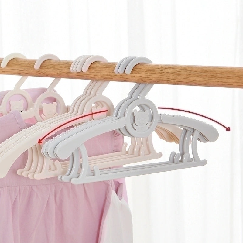 Retractable Plastic Clothes Hanger with Simple Geometric Design|Home & Living/Closet Storage & Organization