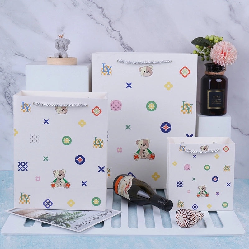 Fashion Bear White Cardboard Gift Bag 210g Daily Use 1 Piece|Gift Bags & Wrapping Supplies