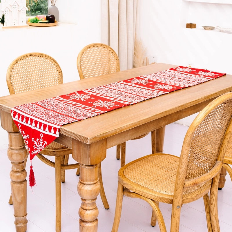 Festive Knitted Christmas Table Runner Cozy Holiday Table Decoration|Home Decor