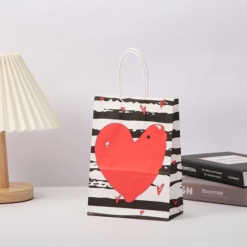 Minimalist Heart-Shaped Kraft Paper Gift Bag for Birthday | Gift Bags