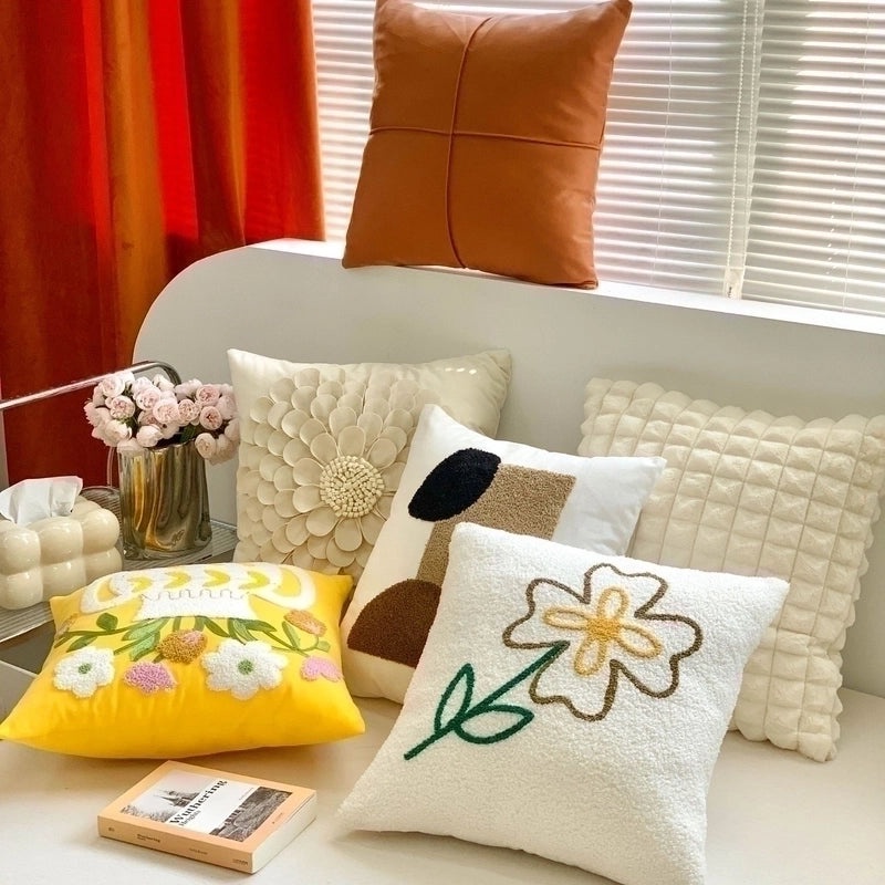 Pastoral Style Floral Plush Cushion|Home Decor Pillows