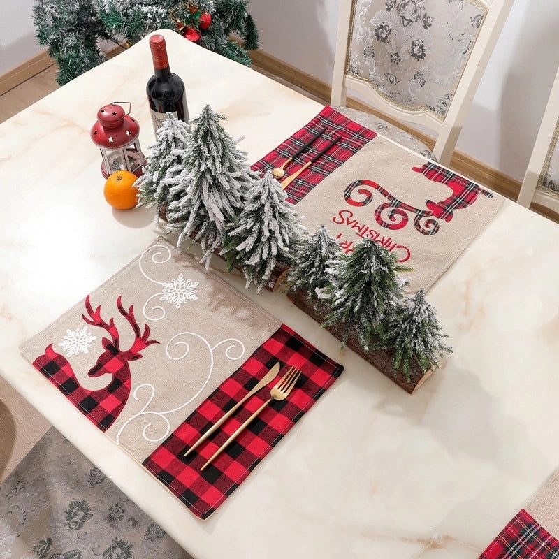 Festive Reindeer Print Cloth Table Mat for Christmas Party|Home Decor & Table Accessories