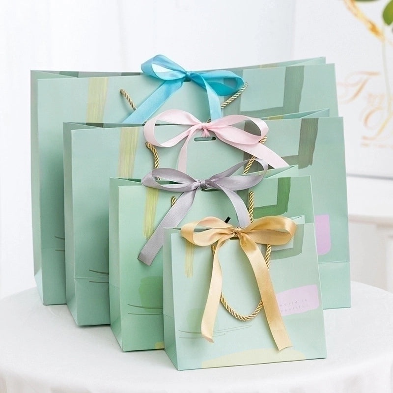 Gift Bags for Clothing and Shopping | Packaging & Gift Wrapping Supplies
