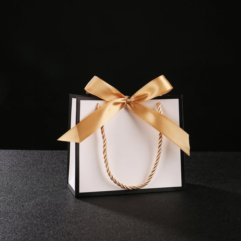2 White Bow Knot Gift Bags for Wedding Engagement Holiday Party|Gift Bags and Wrapping Accessories