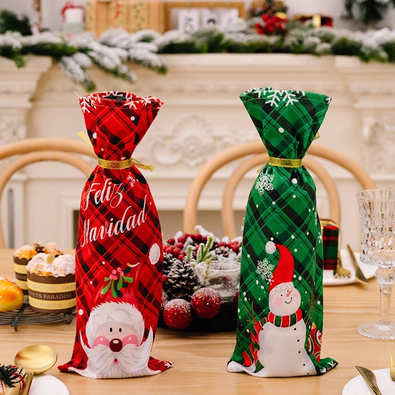 Festive Color Block Polyester Bottle Cover for Christmas Holiday Decor|Home & Kitchen > Kitchen & Dining > Barware > Bottle Accessories