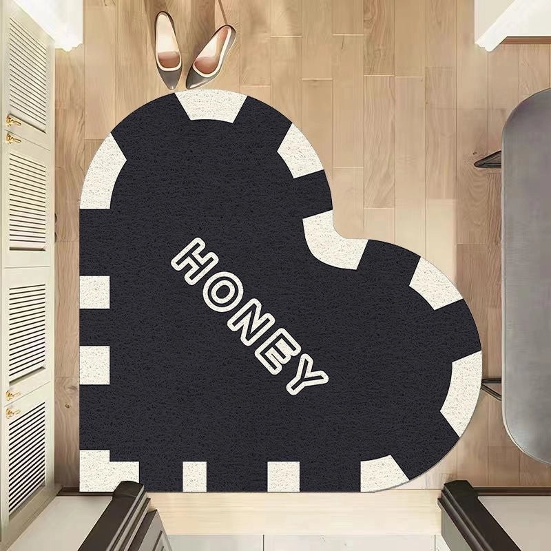 Elegant Heart-Shaped PVC Bath Mat for Casual Bathroom Decor|Home & Bath Accessories