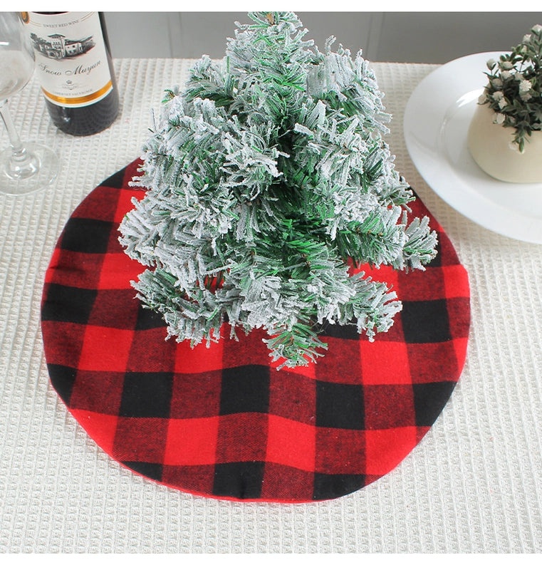 Minimalist Color Block Christmas Tree Skirt for Holiday Party Decor | Home & Living Decorations