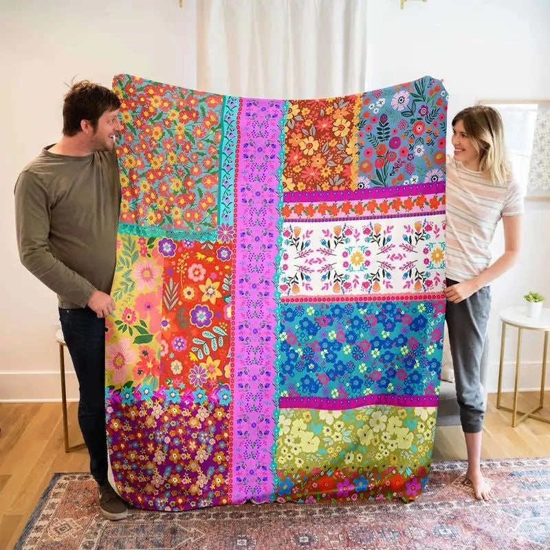 Cozy Double-Sided Velvet Blanket with Cute Cartoon Flower Design for Bedding|Home Textiles & Bedding