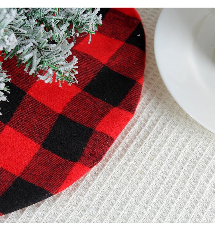 Minimalist Color Block Christmas Tree Skirt for Holiday Party Decor | Home & Living Decorations