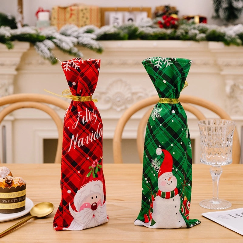 Festive Color Block Polyester Bottle Cover for Christmas Holiday Decor|Home & Kitchen > Kitchen & Dining > Barware > Bottle Accessories