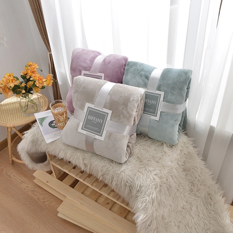 Cozy Solid Color Polyester Throw Blanket for Couch and Sofa | Home Decor & Textiles