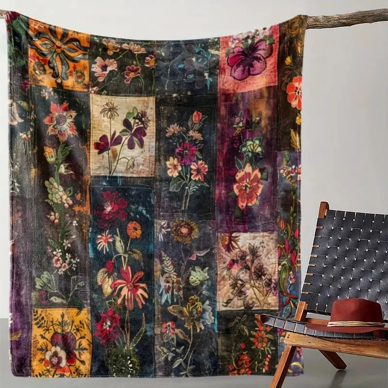 Cozy Double-Sided Velvet Blanket with Cute Cartoon Flower Design for Bedding|Home Textiles & Bedding