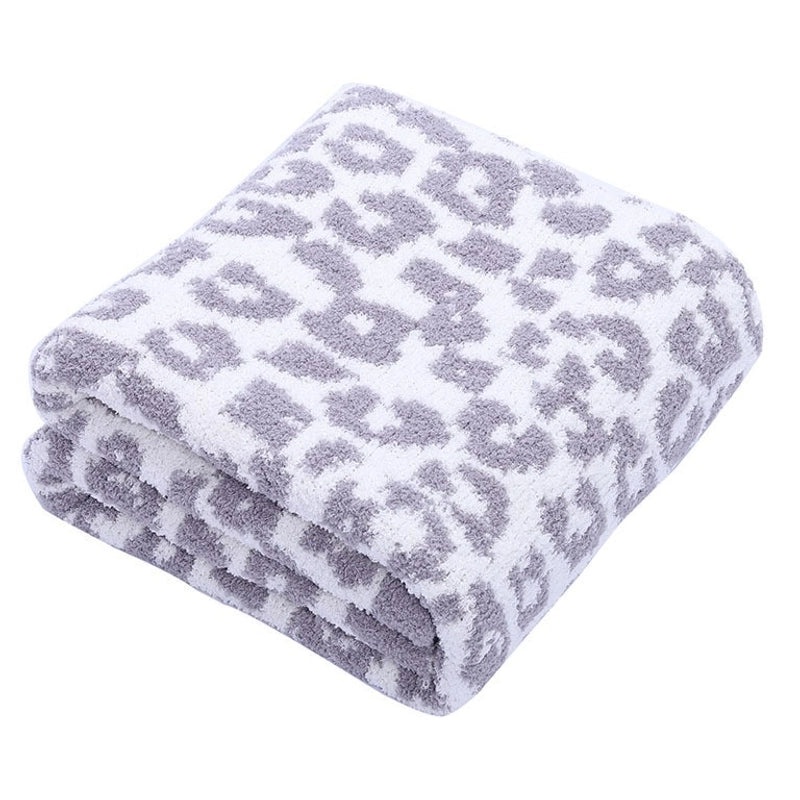 Leopard Print Polyester Throw Blanket for Couch and Sofa | Home Decor & Bedding