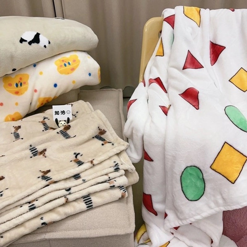 Cozy Cartoon Crayon Plush Flannel Blanket for Autumn Winter | Home & Living Bedding