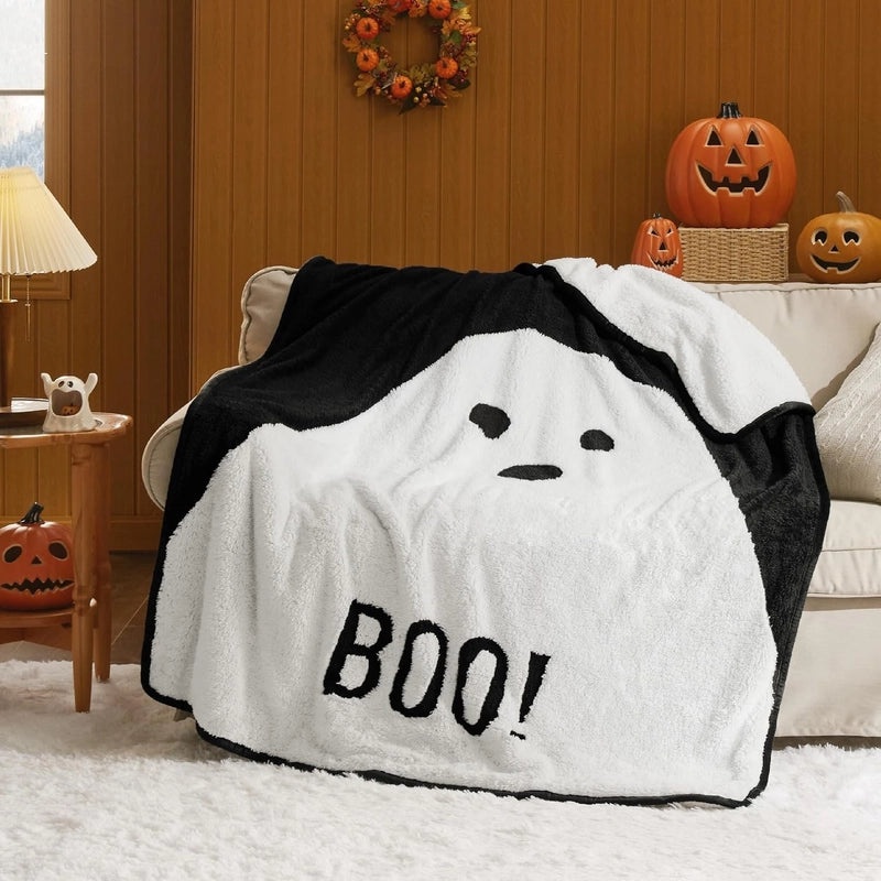 Halloween Bat Pattern Polyester Throw Blanket | Home Decor & Bedding