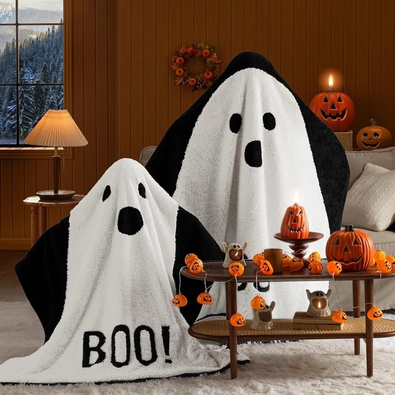 Halloween Bat Pattern Polyester Throw Blanket | Home Decor & Bedding