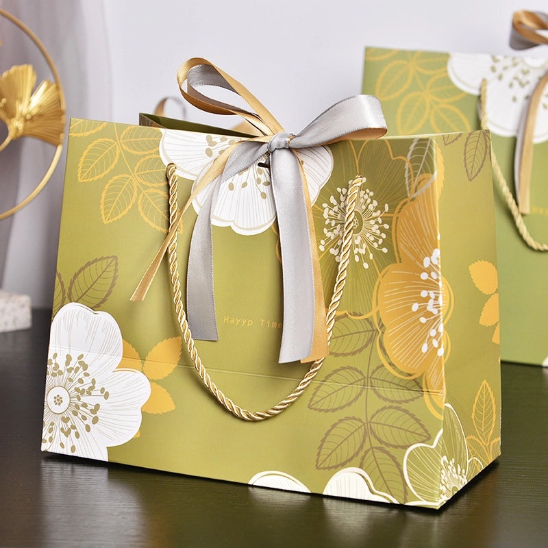 Exquisite White Cardboard Gift Bag with Double Ribbon Handles for Candy Packaging | Gift Bags & Packaging