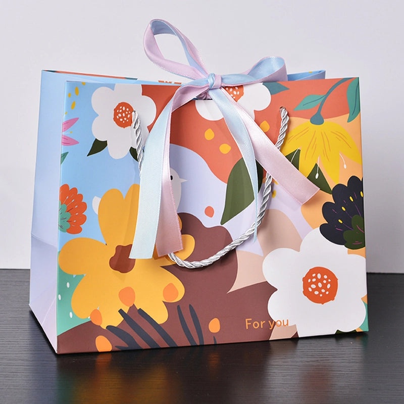 Exquisite White Cardboard Gift Bag with Double Ribbon Handles for Candy Packaging | Gift Bags & Packaging