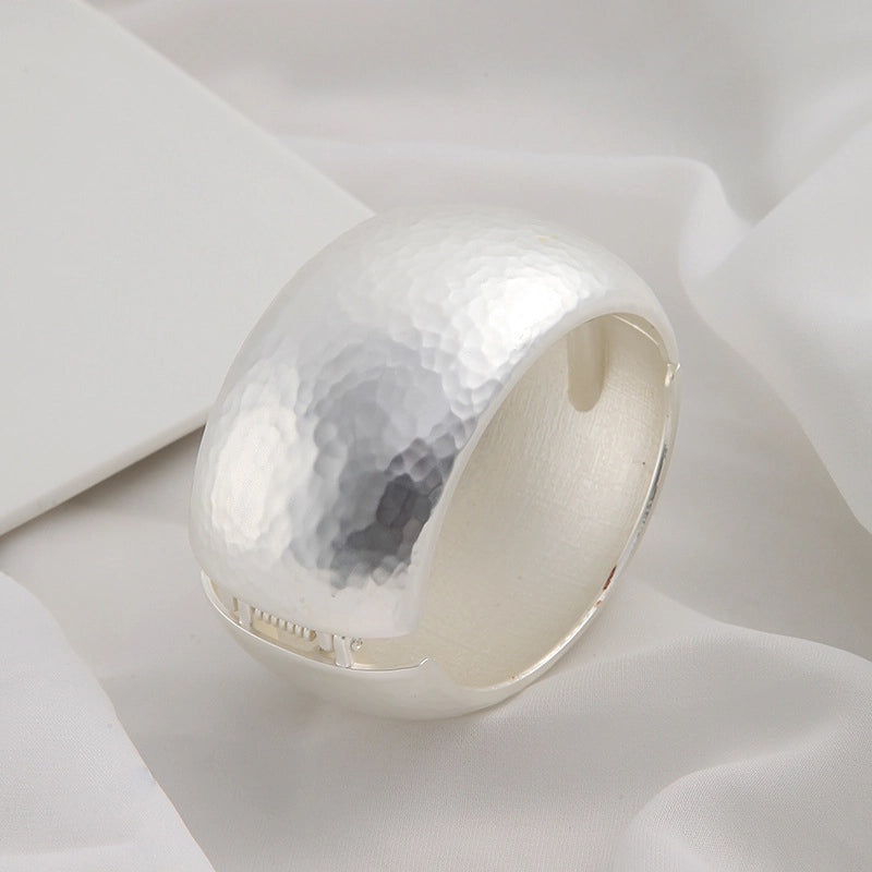 Matte Gold Silver Metal Curtain Buckle Wide Edge Beating Pattern Punch-Free Simple Luxury Curtain Strap|Curtain Accessories