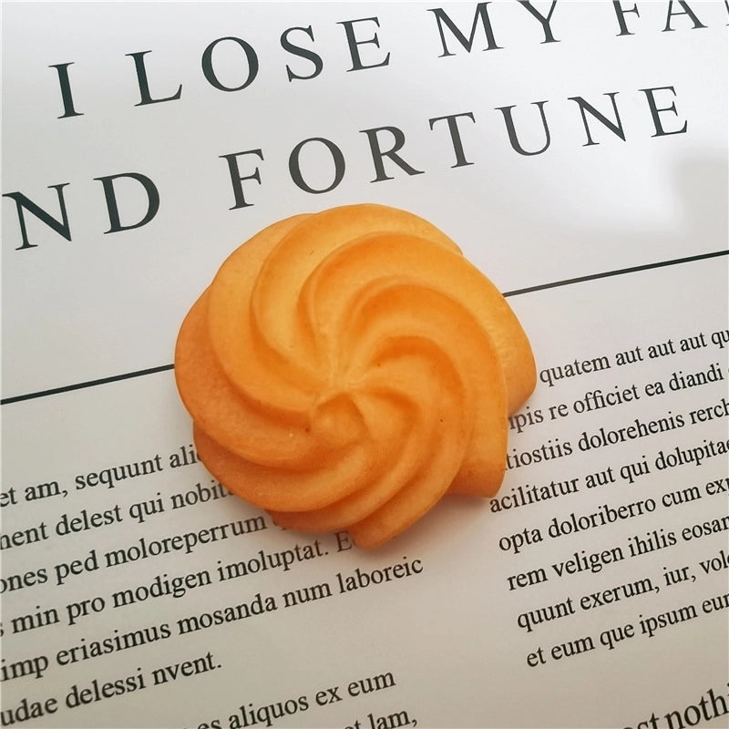Adorable Pineapple Bread Cookie Fridge Magnet Made of Synthetic Resin|Home Decor & Kitchen Accessories