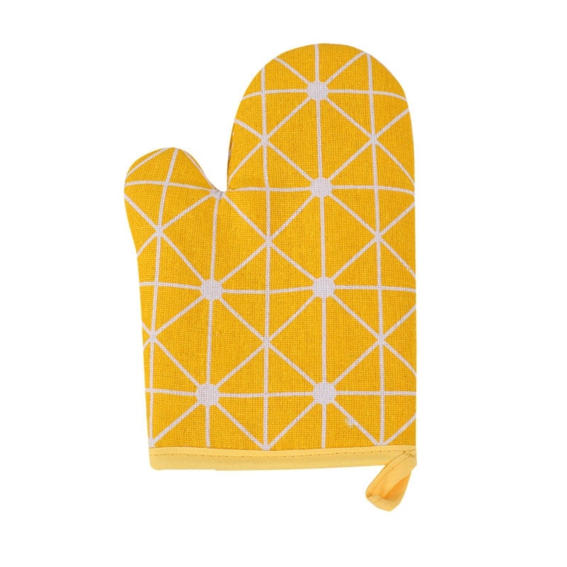 Cotton Heat Resistant Gloves with Minimalist Polka Dot Design|Kitchen & Dining Accessories