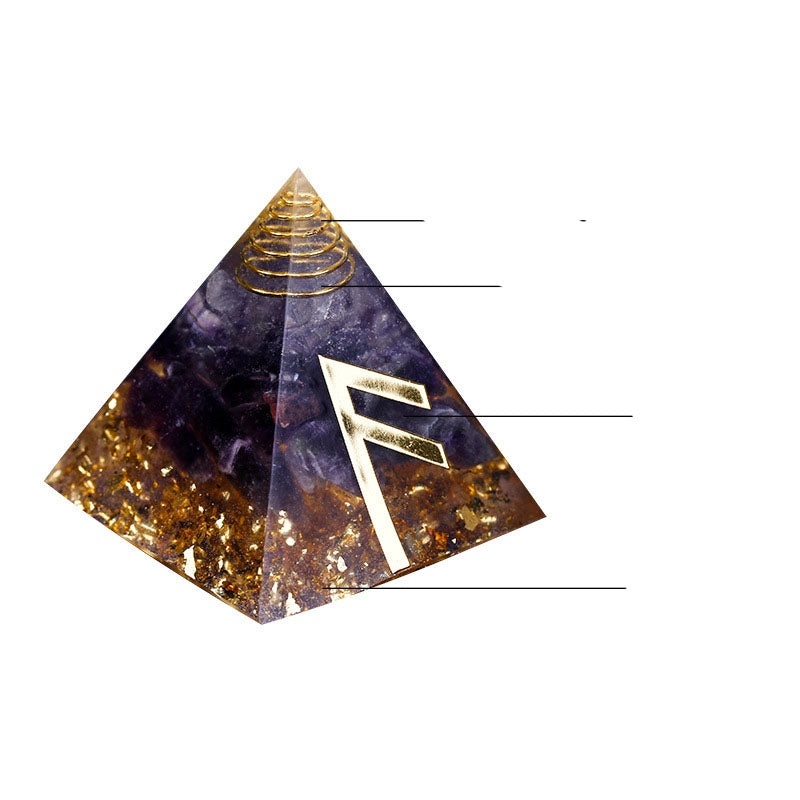 Minimalist Crystal Pyramid Ornament | Daily Indoor Home Decor