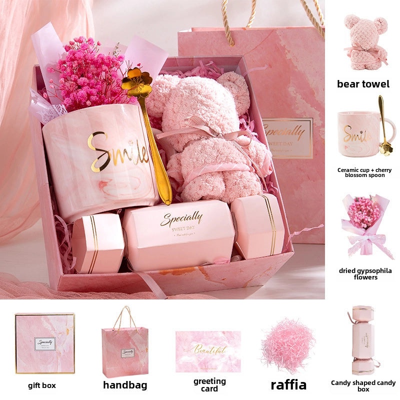 Holiday Ceramic Bear Towel with Handheld Fan and Cardboard for Christmas and Valentine’s Day|Seasonal Gift Sets