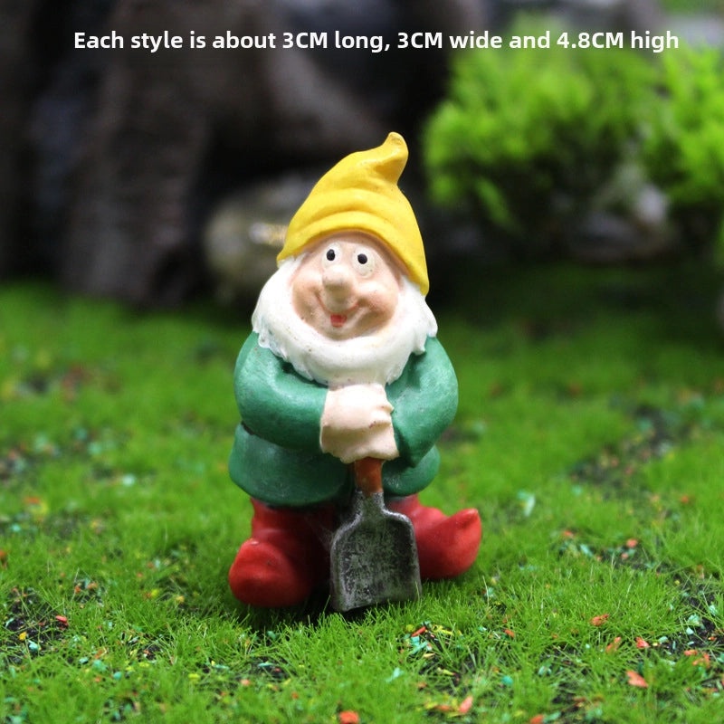 Pastoral Cartoon Resin Human Figurines for Christmas Valentine’s Day New Year Table Decor|Home Decor