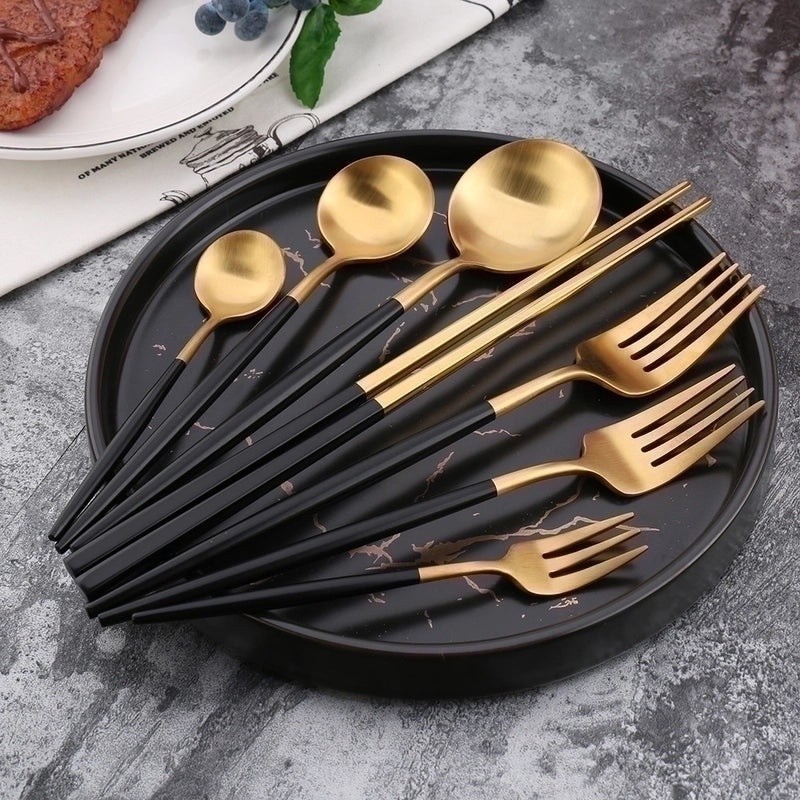 Elegant Solid Color Stainless Steel Cutlery Piece | Tableware