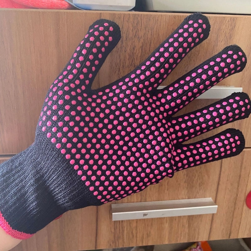 Heat Resistant Hairdressing Gloves with Silicone PVC Beads for Curling Iron and Straightening | Hair Styling Gloves
