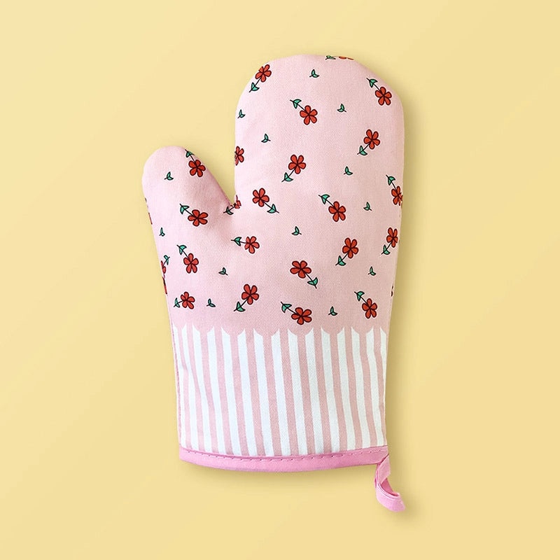 Cotton Heat Resistant Gloves with Minimalist Polka Dot Design|Kitchen & Dining Accessories