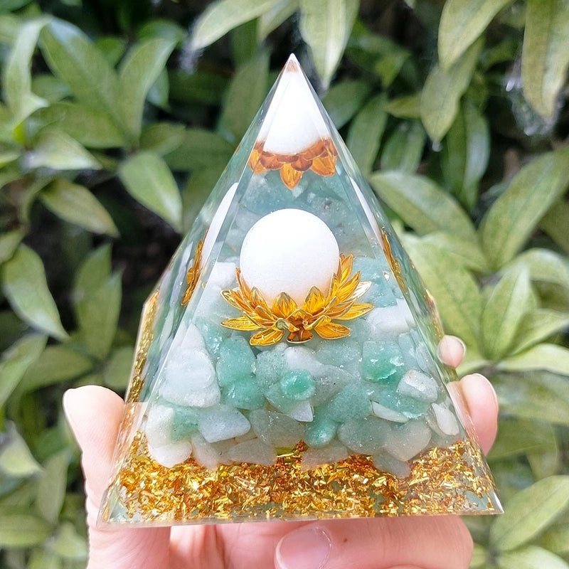 Classic Geometric Acrylic Crystal Pyramid Decor|Home Decor