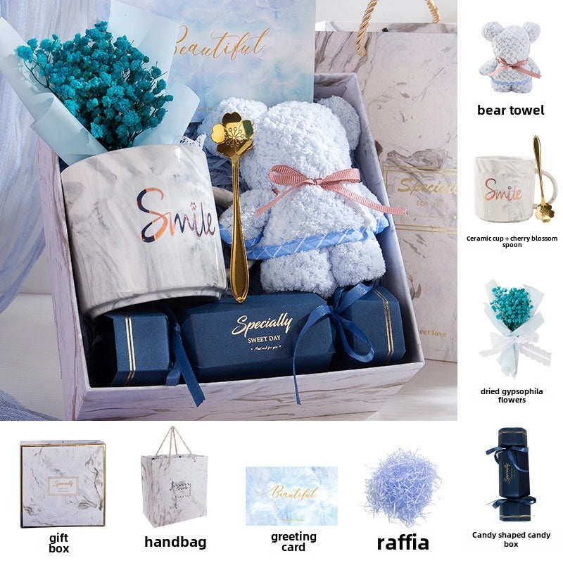 Holiday Ceramic Bear Towel with Handheld Fan and Cardboard for Christmas and Valentine’s Day|Seasonal Gift Sets