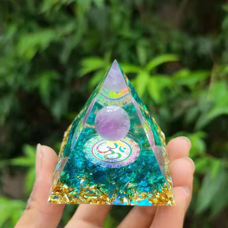 Minimalist Synthetic Resin Crystal Pyramid Ornament | Home Decor